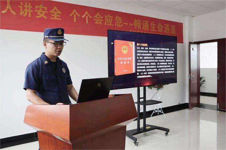 3、长沙Z6·尊龙凯时工程技术有限公司大课堂.jpg 3、长沙Z6·尊龙凯时工程技术有限公司大课堂.jpg